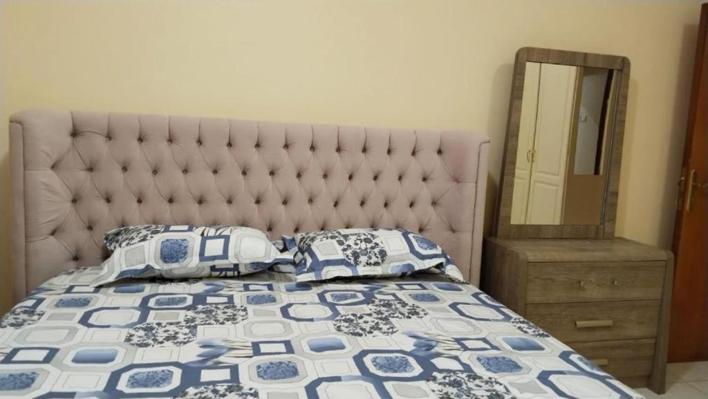 Holiday Home 2 Bedrooms Apartment For Family Only Sardzsa Kültér fotó